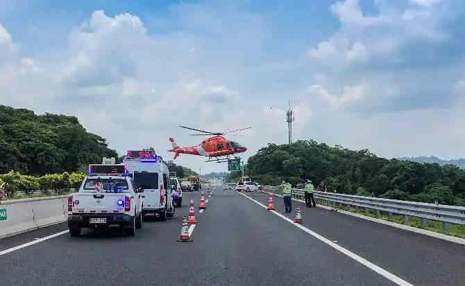 平湖高速公路汽车救援案例