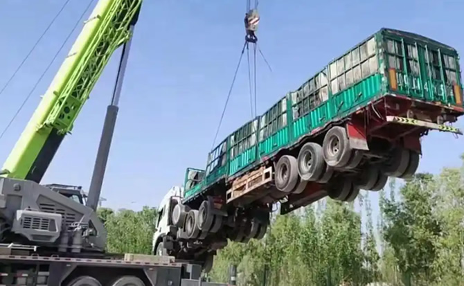 平湖道路脱困救援案例